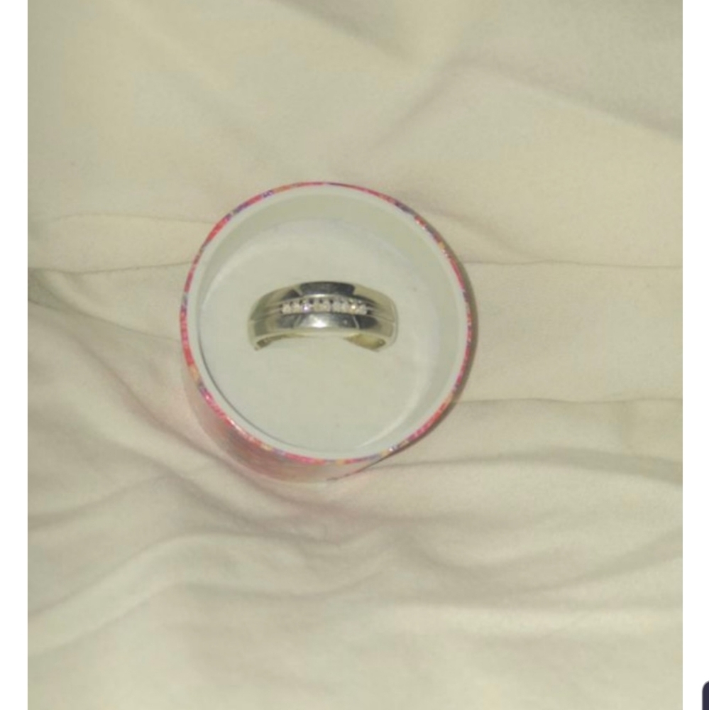 Engagement Rings - Picture 6 of 7